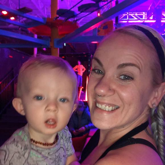 Meet your Posher, Sara - Picture 1 of 1